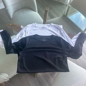 *NWOT* Cuddl Duds 2 Pack White and Black ClimateSmart Tops